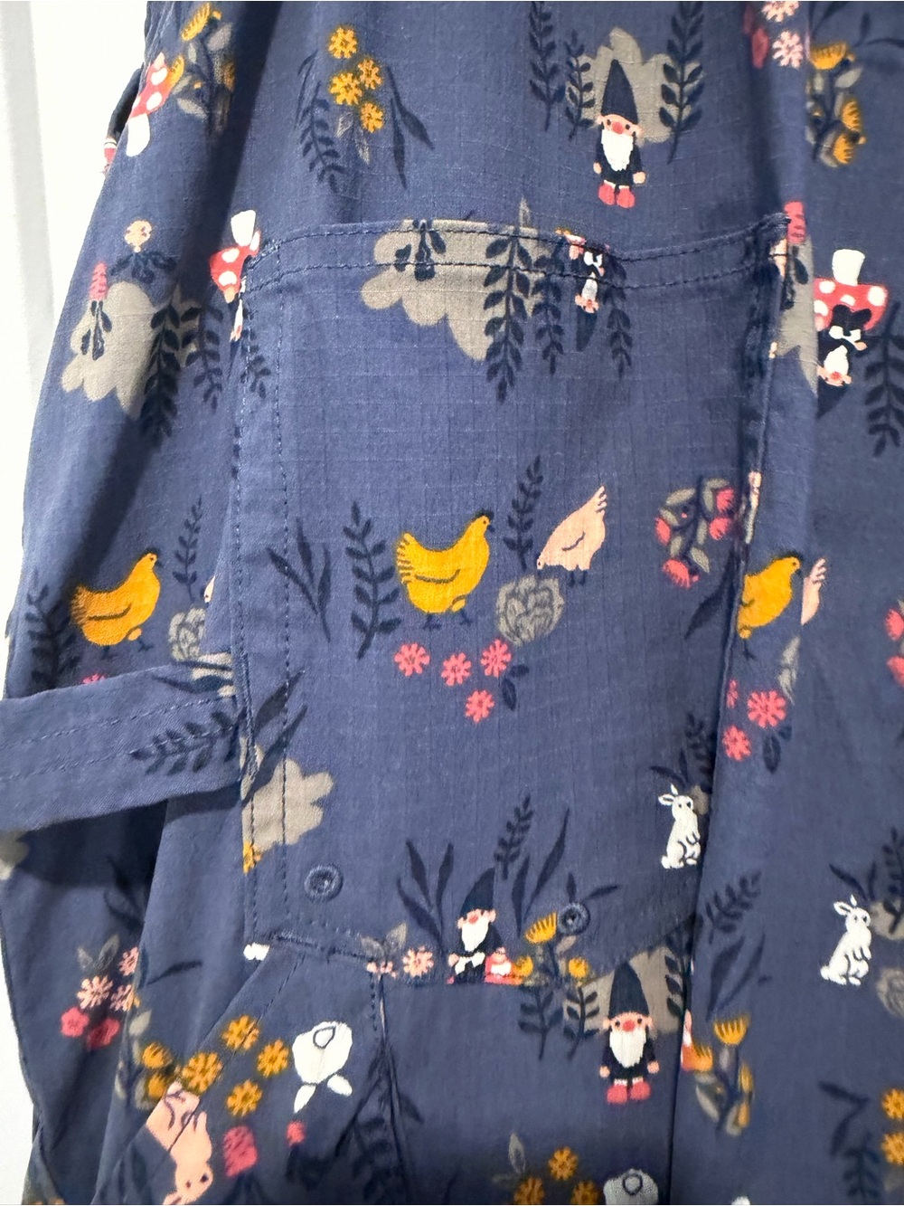 Duluth Trading Co Navy Floral & Yellow Chicken Print Overalls short 🩳 - Picture 7 of 8
